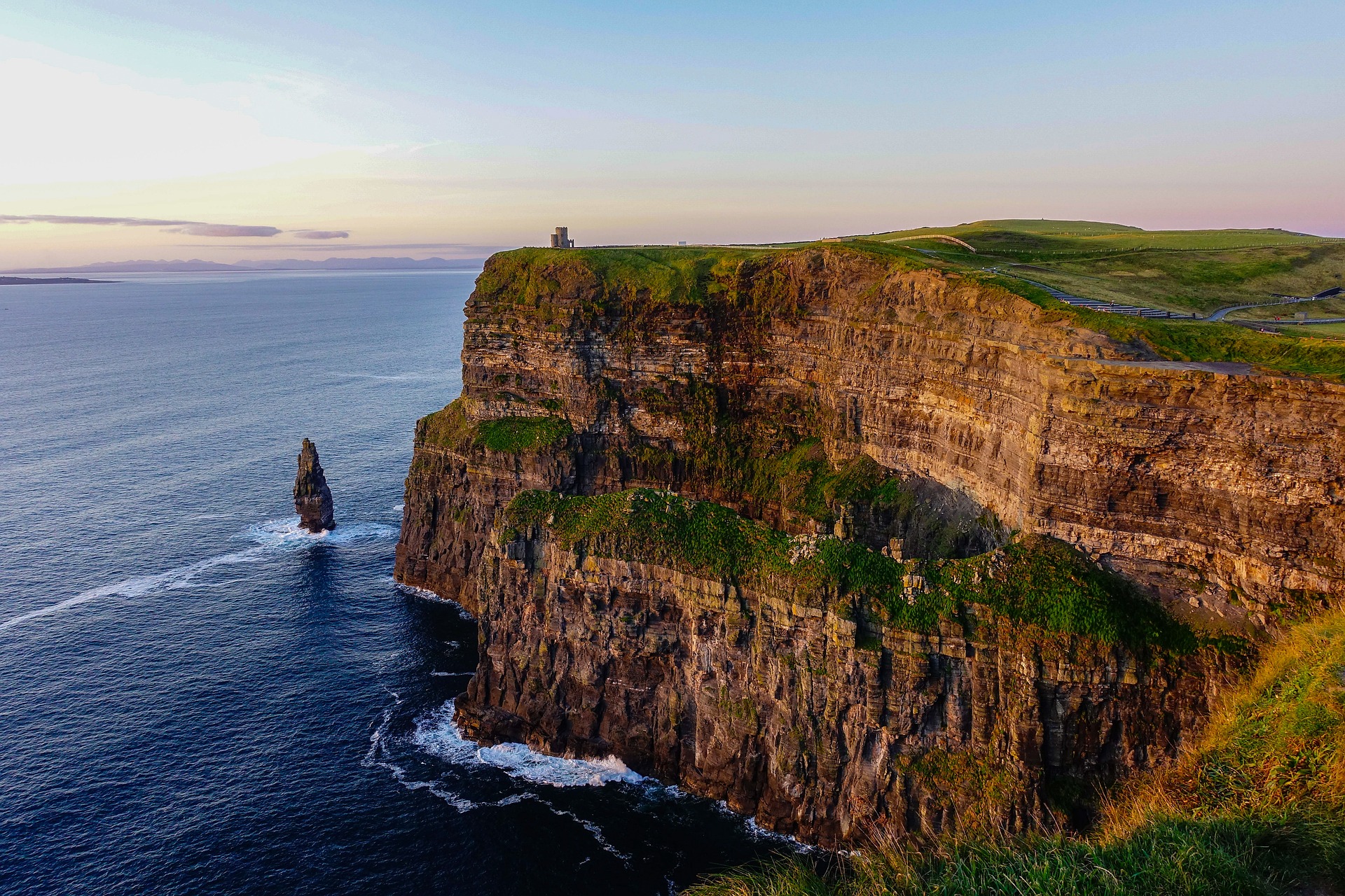 Ireland Unveiled: Customs, Cuisines, and Cinematic Charms