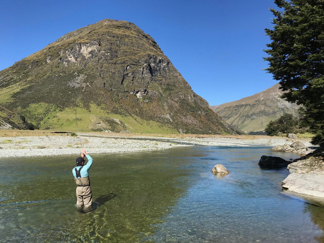 Fly Fishing in New Zealand: A Guide to Top Rivers, Lakes and Safety Tips