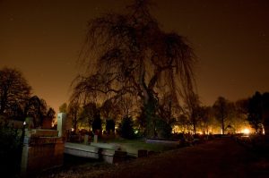 Cemetery Tour Safety Tips for Dark Travelers 