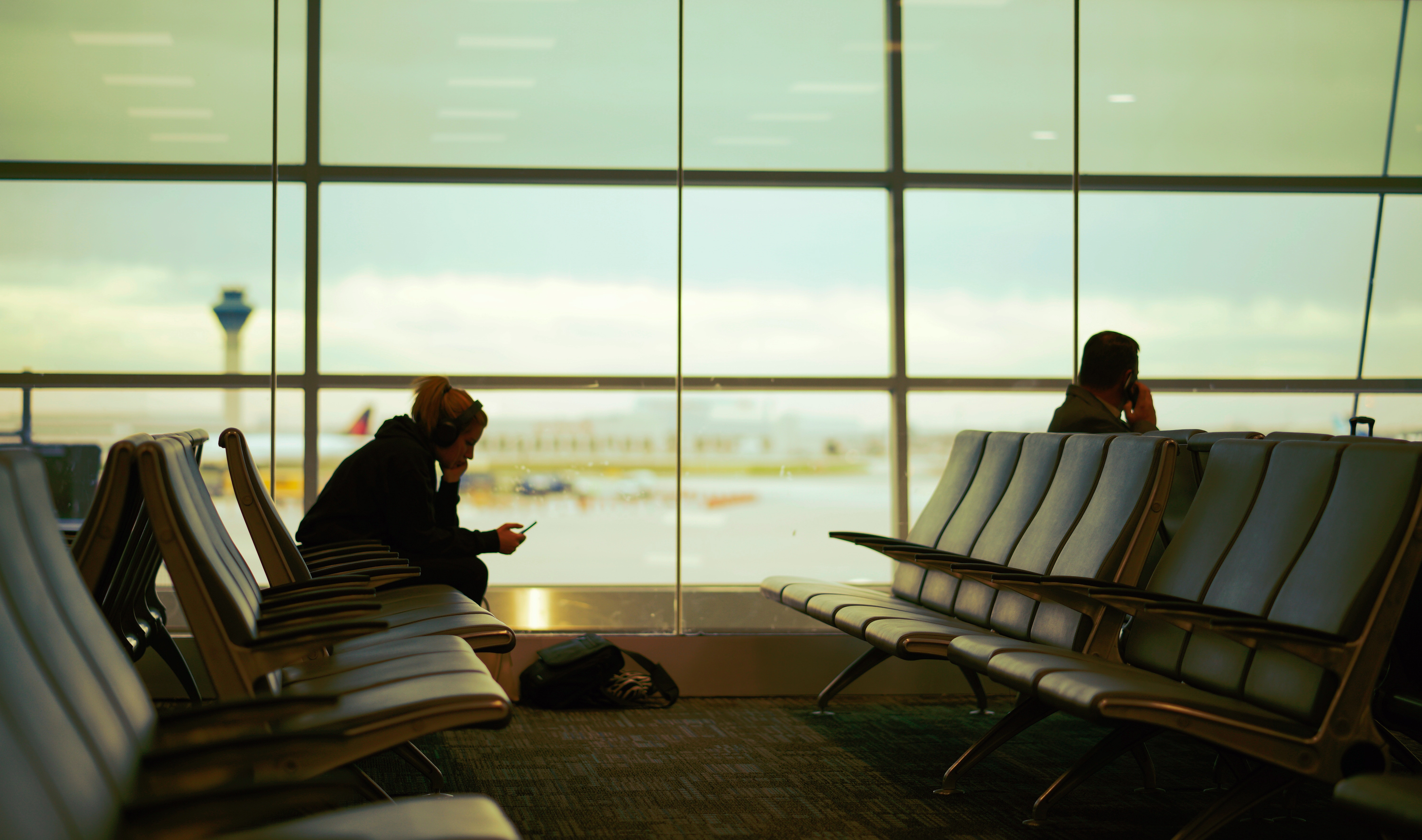 10 Tips for When You're Stranded at an Airport